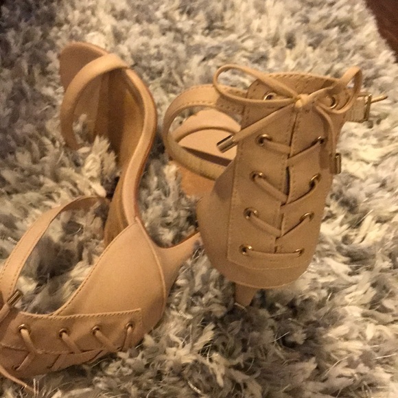 Chinese Laundry Heels - Picture 2 of 4